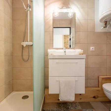 In-out - Heart Of Spacious Apartment, Wifi - Cimes De Caron Val Thorens