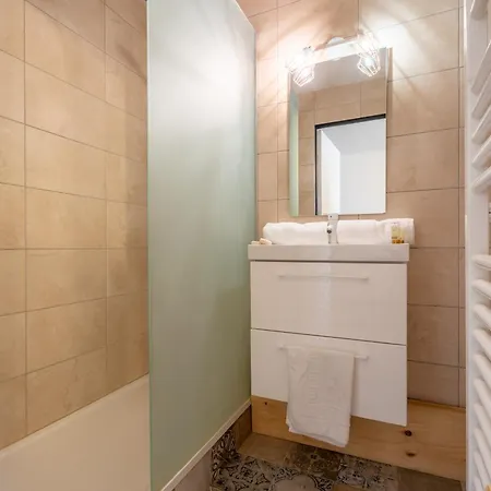 In-out - Heart Of Spacious Apartment, Wifi - Cimes De Caron