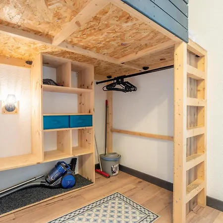 In-out - Heart Of Spacious Apartment, Wifi - Cimes De Caron Apartman *