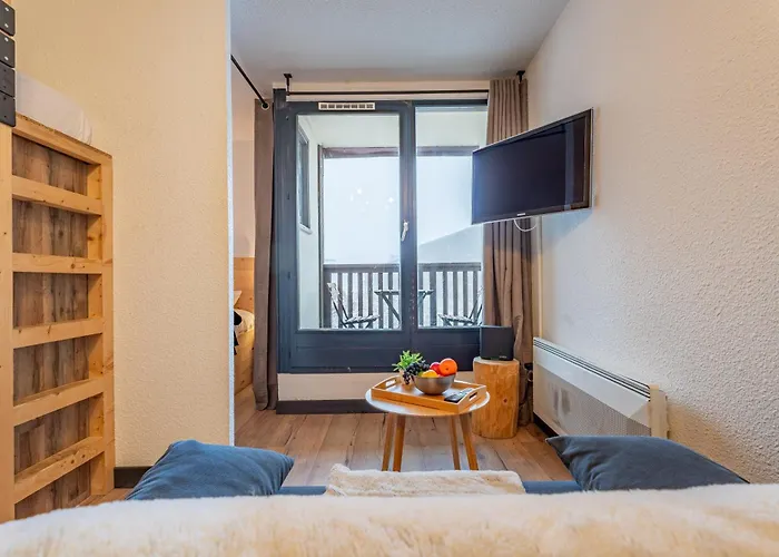 In-out - Heart Of Spacious Apartment, Wifi - Cimes De Caron Apartman